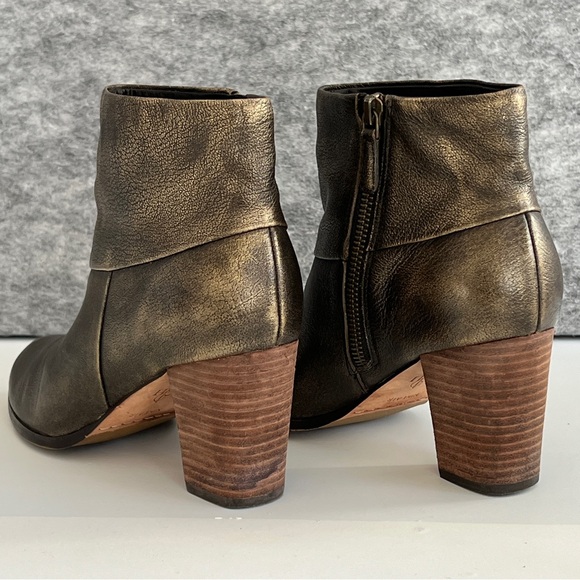 COLE HAAN Nike Air 6.5B Leather Zip Ankle Booties Cassidy Bronze Gold Metallic - Picture 8 of 16